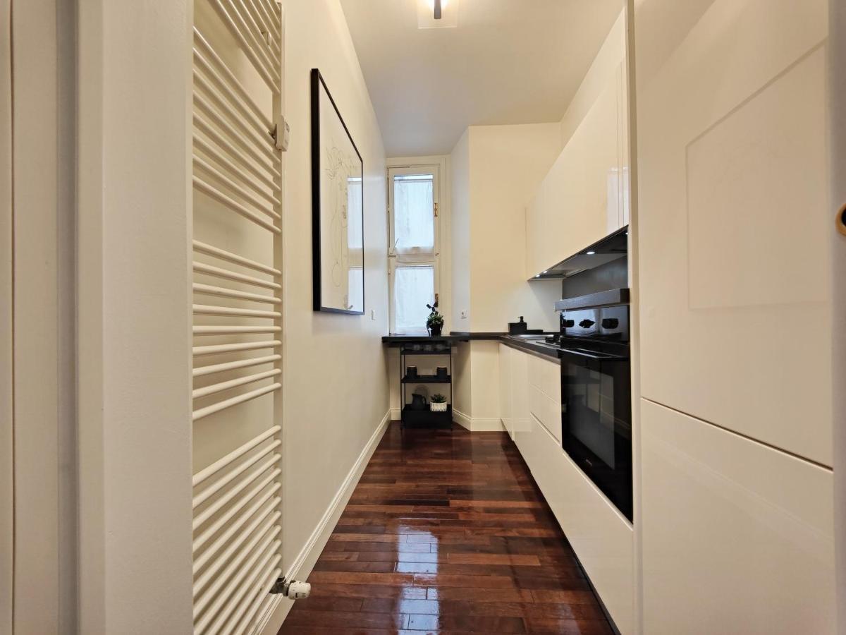 Designed Pop Apartment 2 Bedrooms, 2 Baths In Milan Center - Wifi, Ac, Steps From Subway M1 And M2, Central Station And Airport Connected Exterior foto